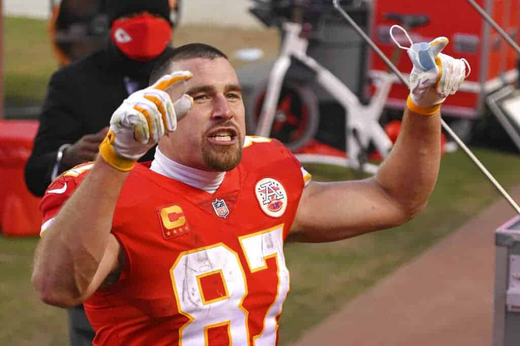 2021 Fantasy TE Rankings: Draft with These Tiers To Decide When To Pick  Travis Kelce, Darren Waller, More